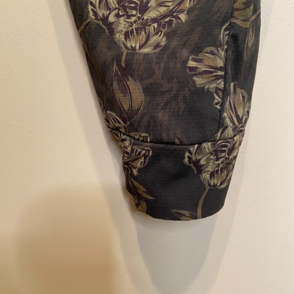 Athleta Trekki North Printed Jogger Pants, Women's Size 4, Floral Zip Pockets - Picture 9 of 9